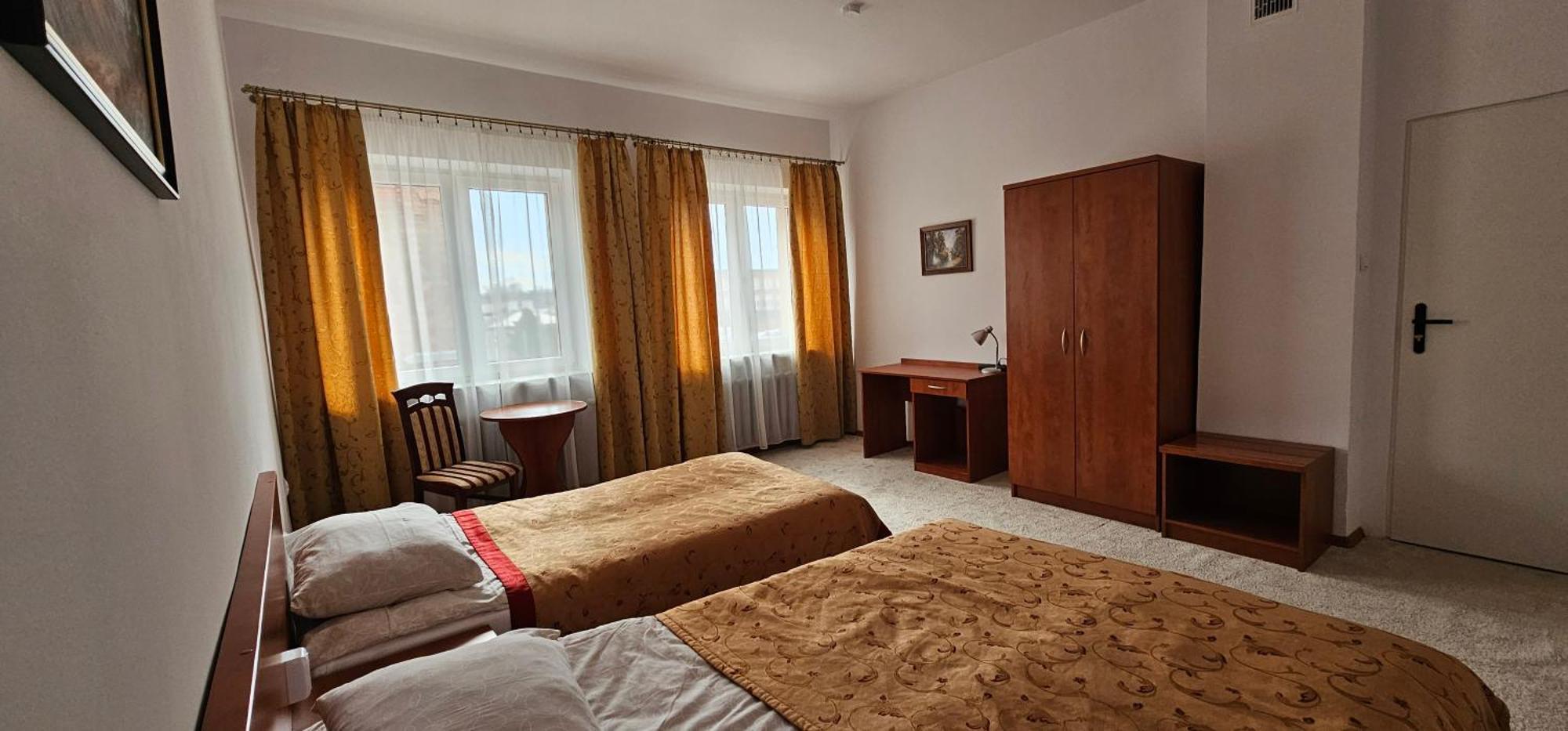 Rest Hostel Airport Modlin Nowy Dwór Mazowiecki Extérieur photo